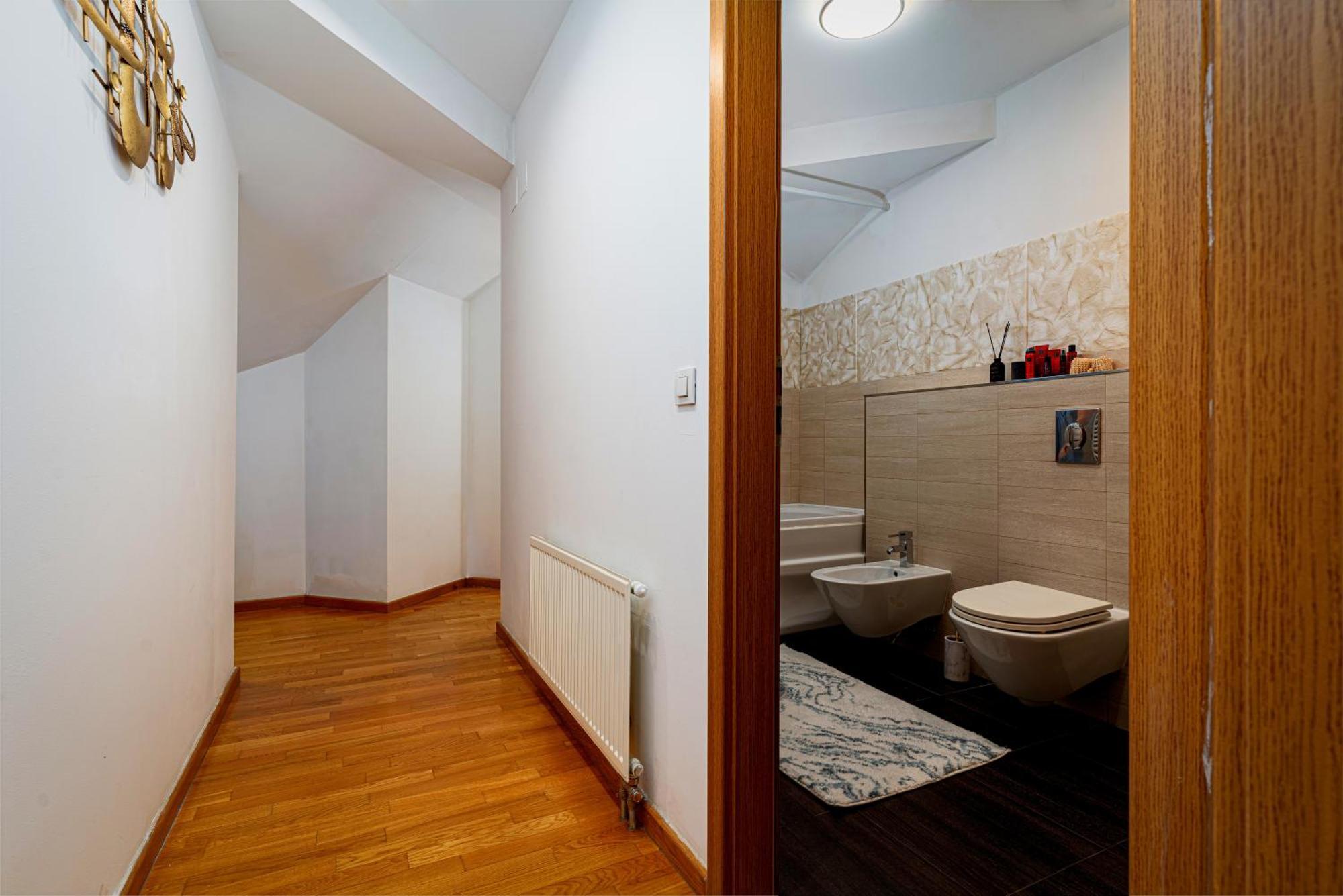 Golden River Apartment براغ المظهر الخارجي الصورة