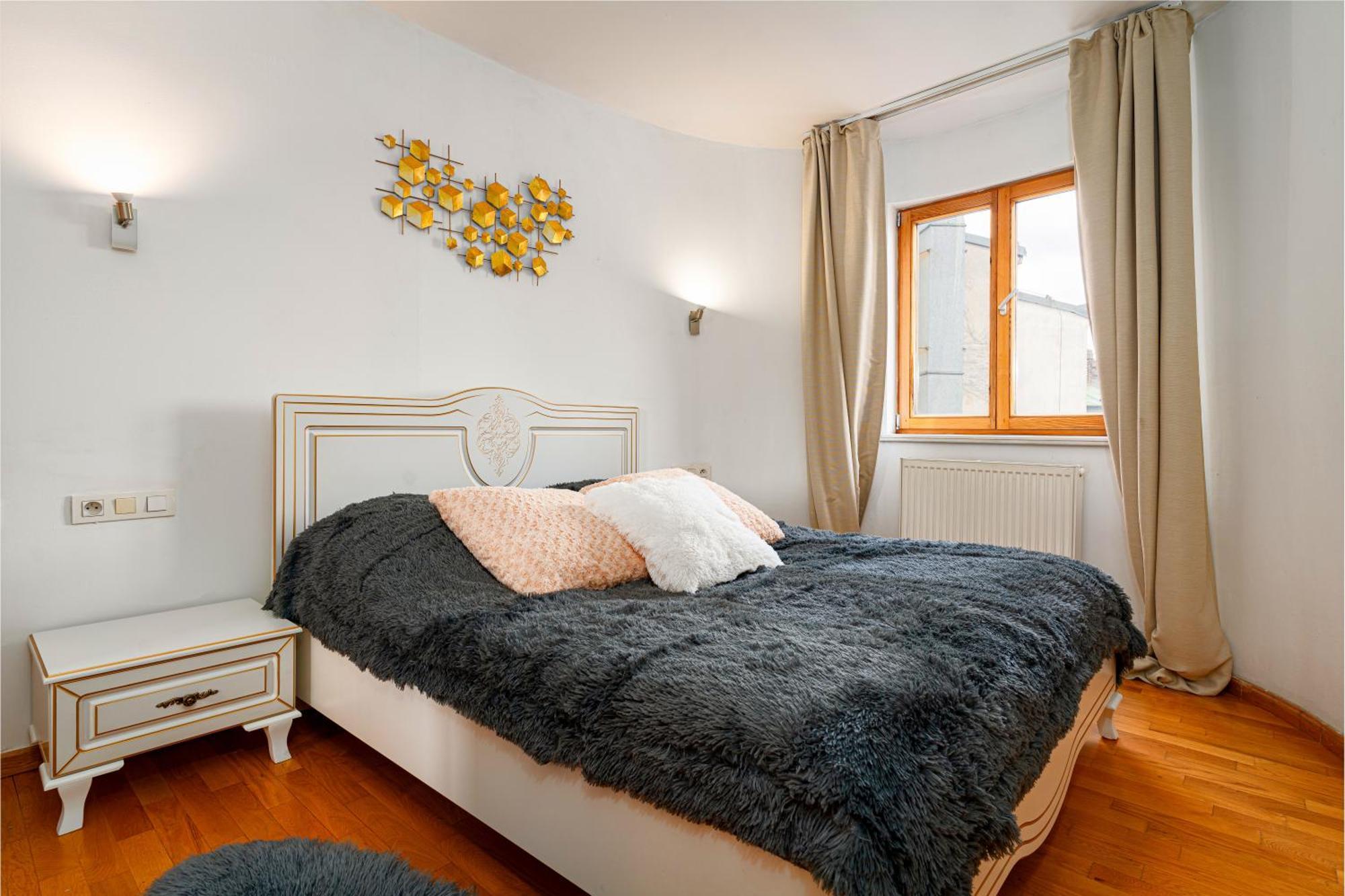 Golden River Apartment براغ المظهر الخارجي الصورة
