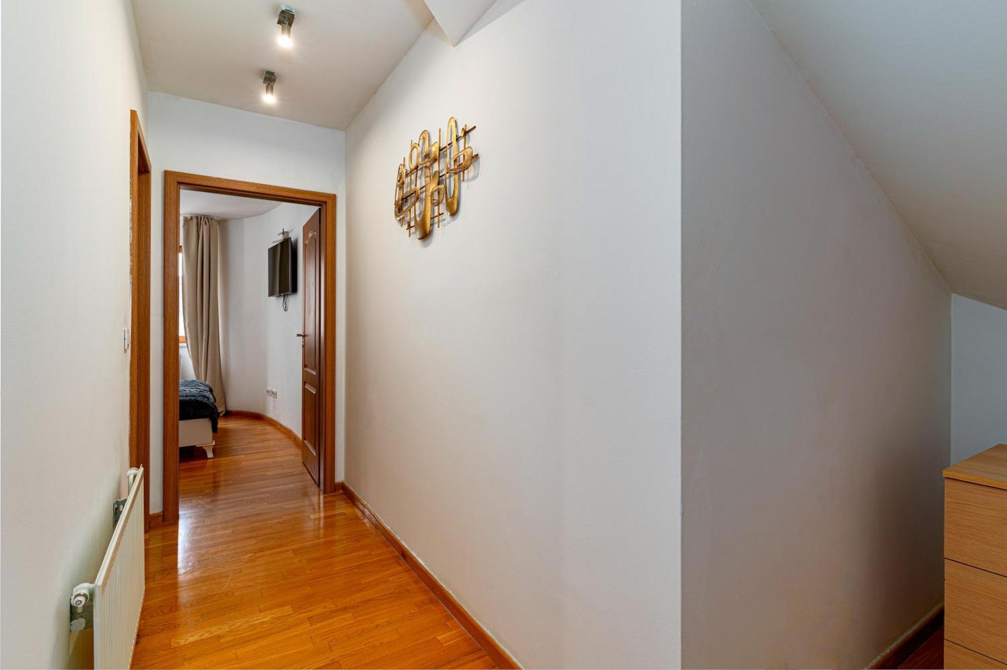 Golden River Apartment براغ المظهر الخارجي الصورة